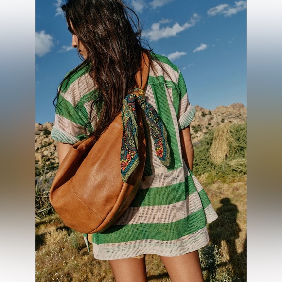 Free People Handbags - Free People Slouchy Carryall Bag- Cognac